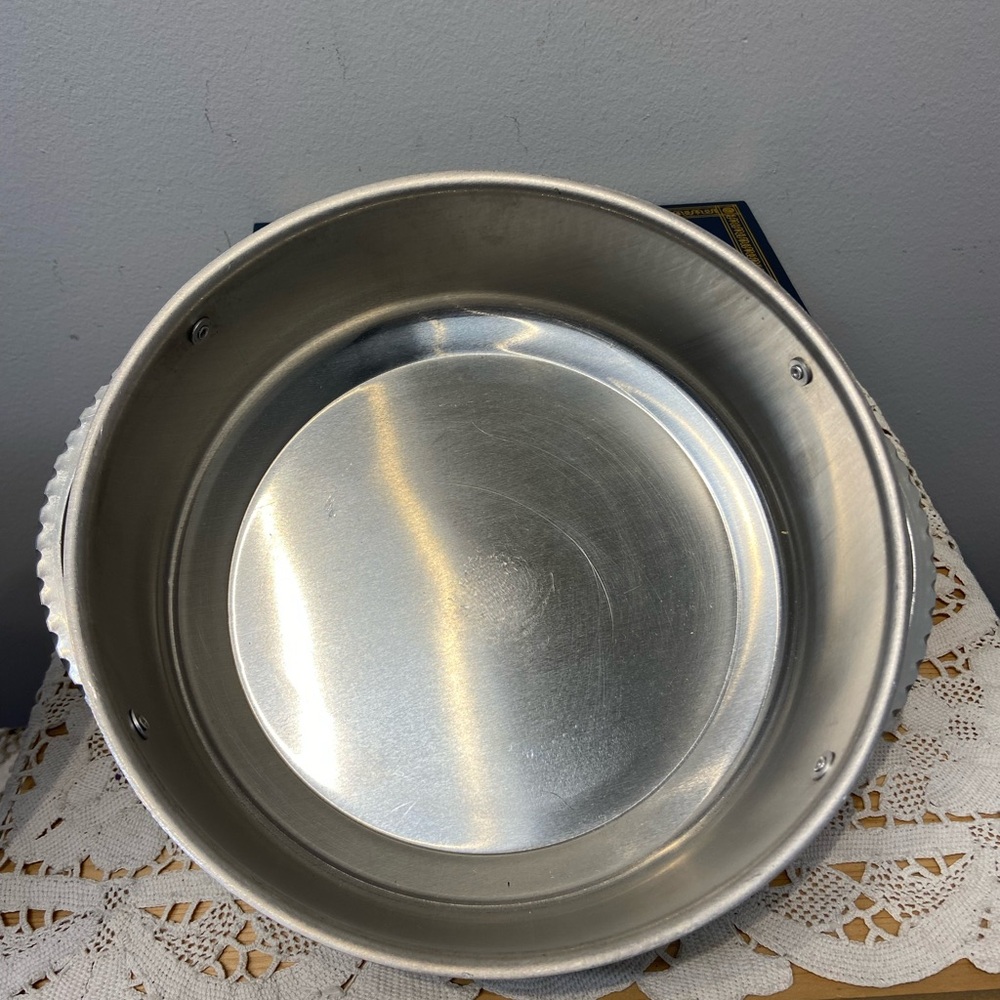 Aristo-Craft by Millbrook Lidded Casserole Serving Dish - Picture 3 of 6